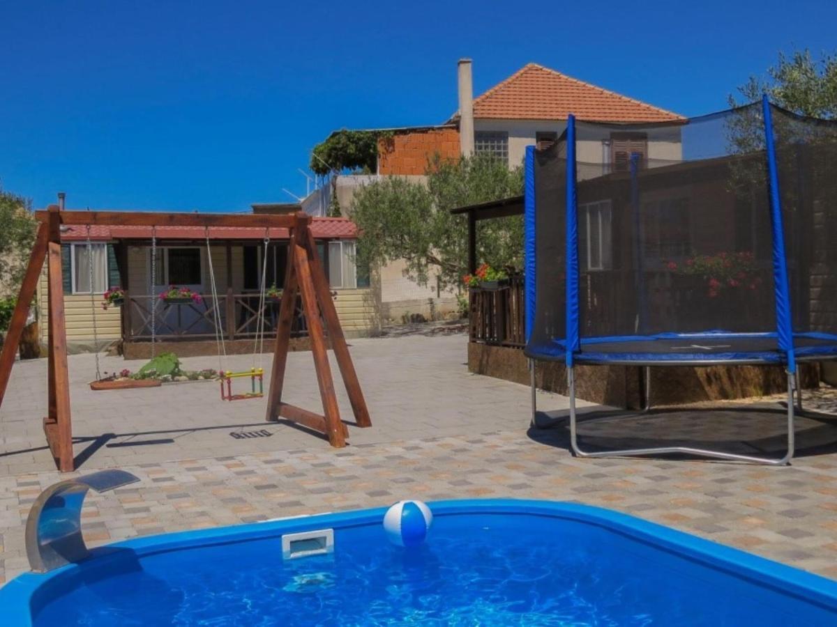 Fabulous Holiday Home In Pako Tane With Swimming Pool Pakoštane Zimmer foto